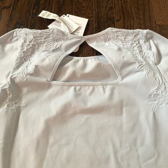 *NWT* Fabletics Women’s M Blue Elise Seamless Floral Keyhole Long-Sleeves Top - Picture 13 of 13